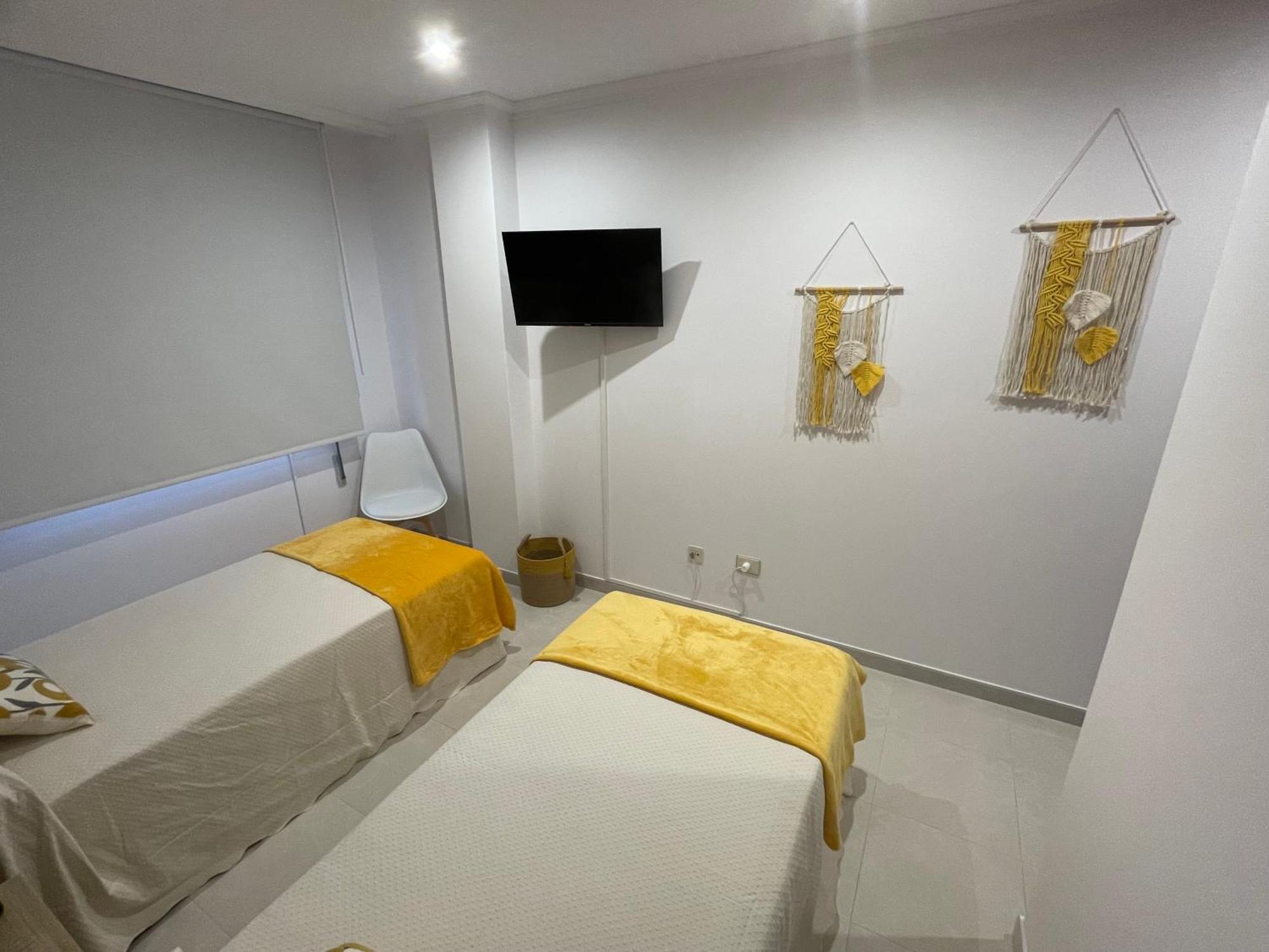 Apartamentos Demar Luis Casais 格罗韦 外观 照片