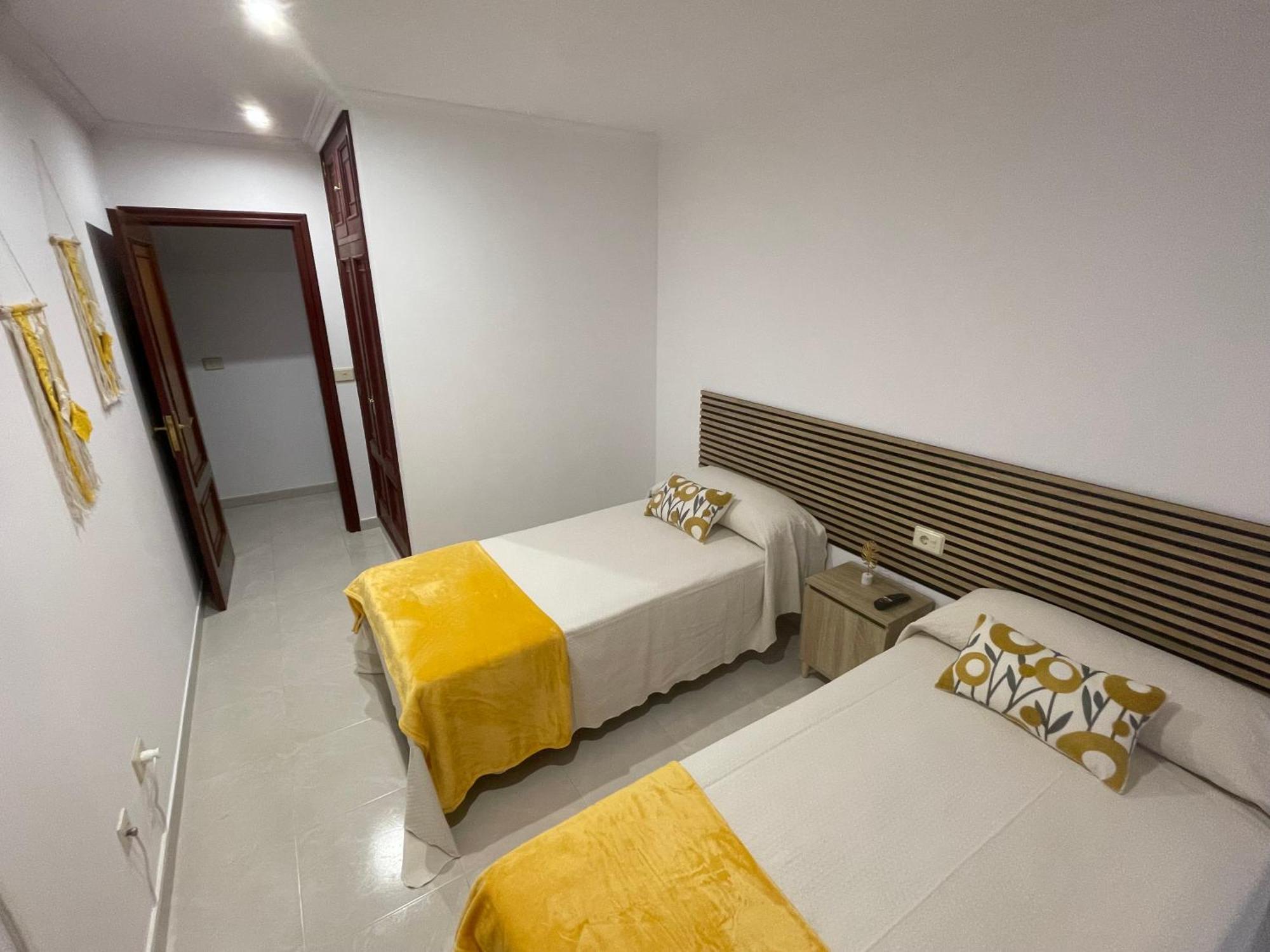 Apartamentos Demar Luis Casais 格罗韦 外观 照片
